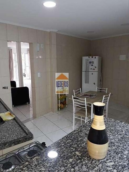 Casa à venda com 2 quartos, 200m² - Foto 4