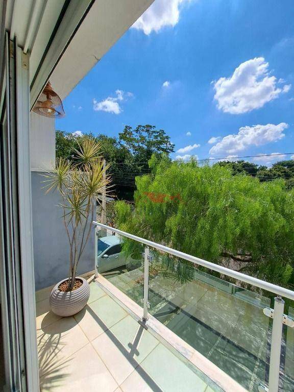 Casa de Condomínio à venda com 3 quartos, 216m² - Foto 28