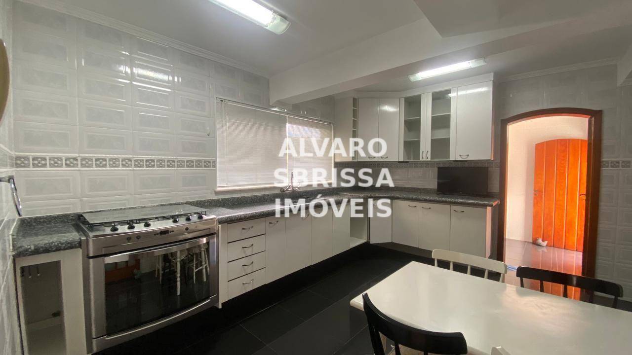 Casa à venda com 3 quartos, 272m² - Foto 6