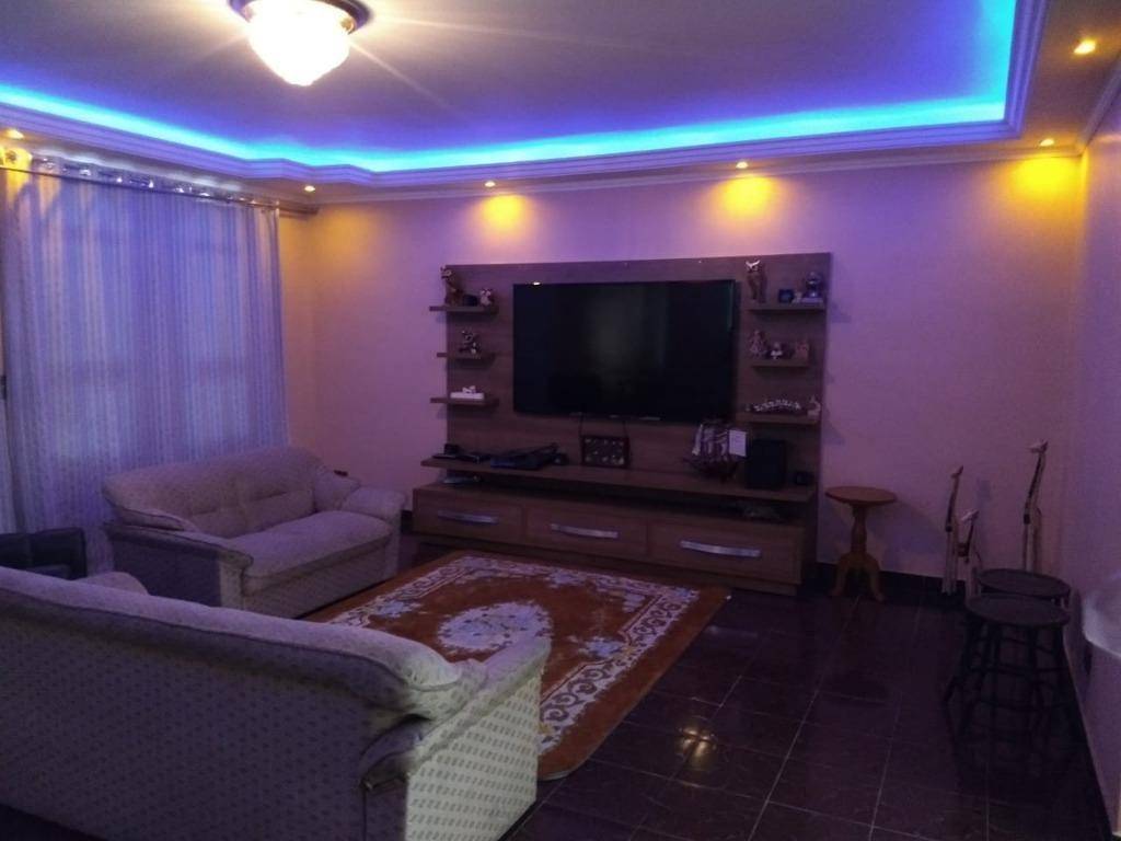 Sobrado à venda com 3 quartos, 182m² - Foto 1