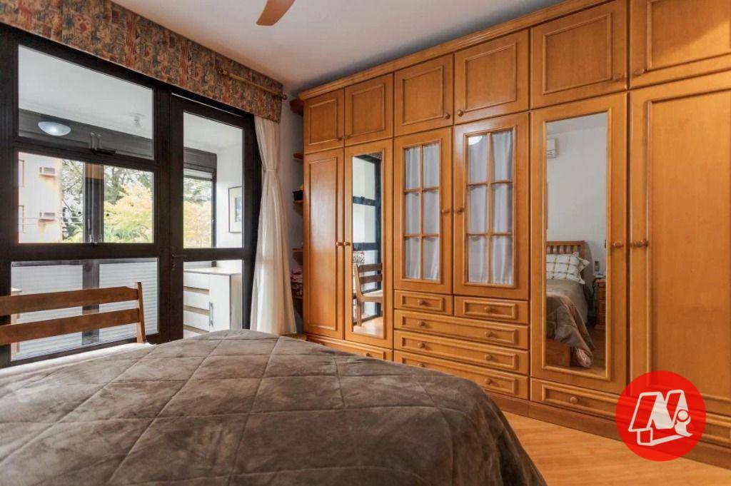 Apartamento para alugar com 3 quartos, 206m² - Foto 14