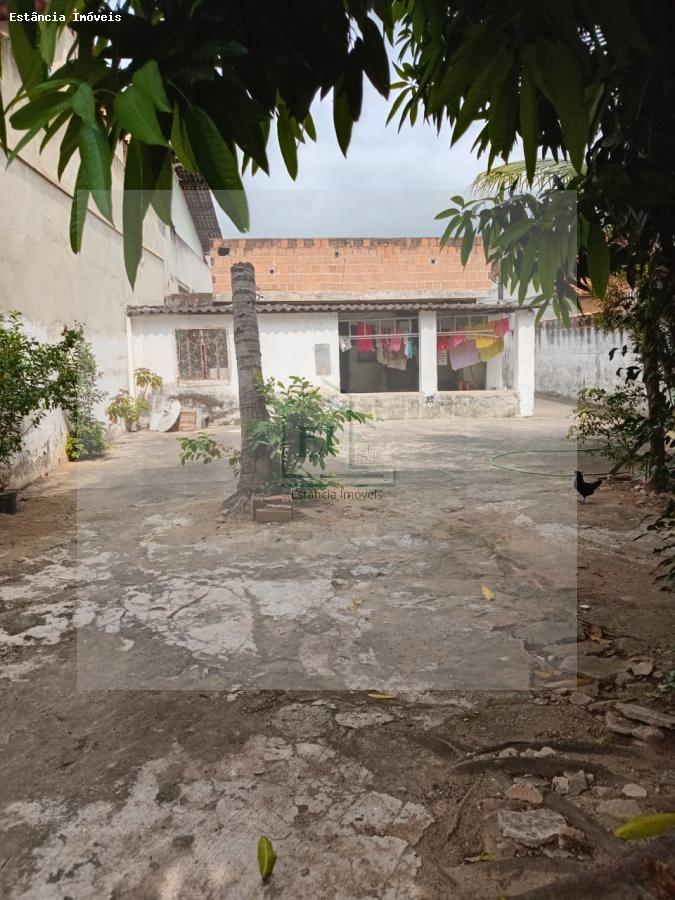 Casa à venda com 3 quartos, 360m² - Foto 1