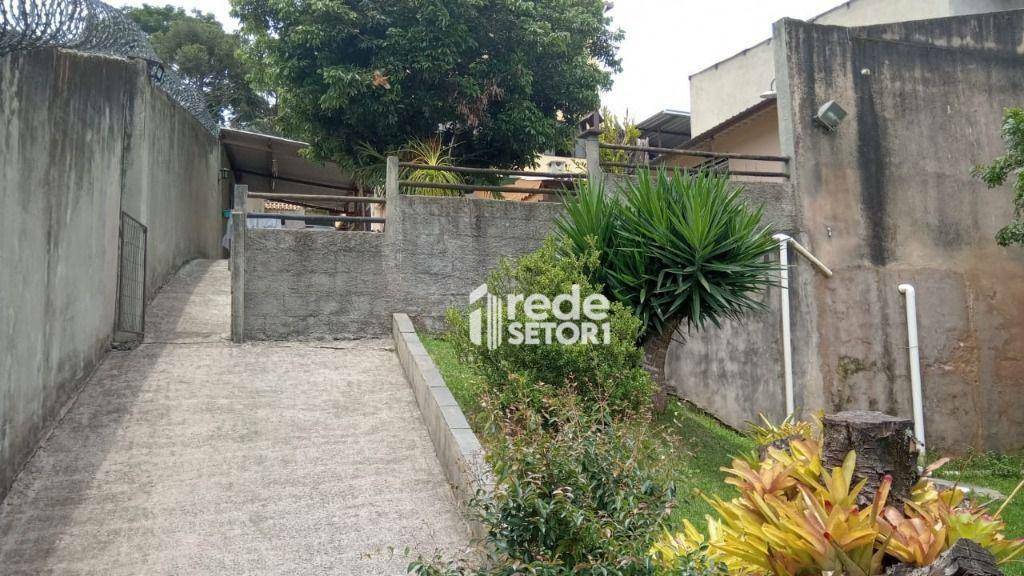 Casa à venda com 5 quartos, 264m² - Foto 13