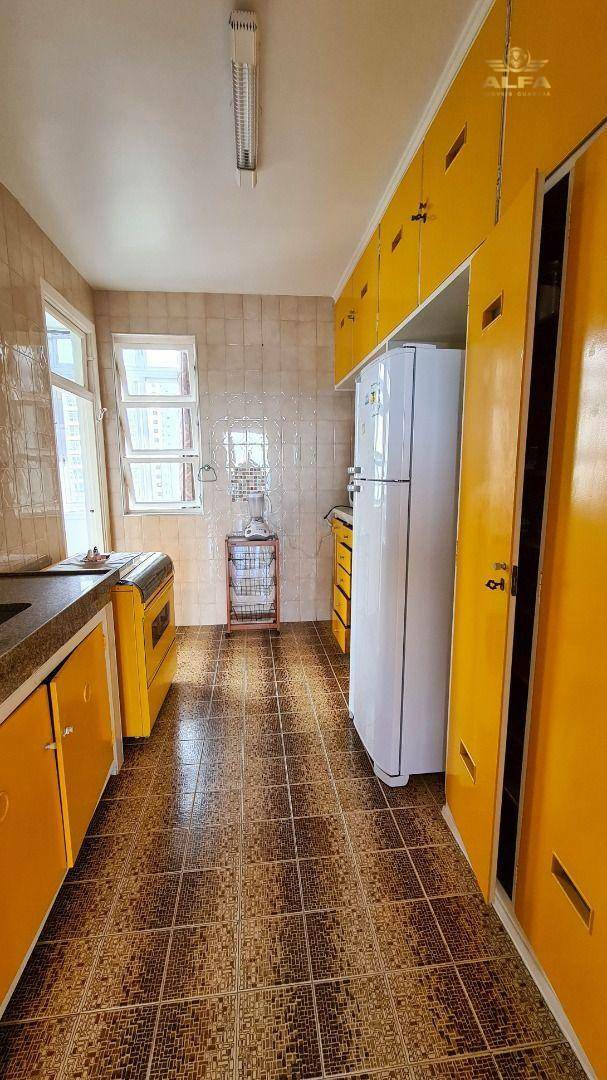 Apartamento à venda com 3 quartos, 145m² - Foto 19