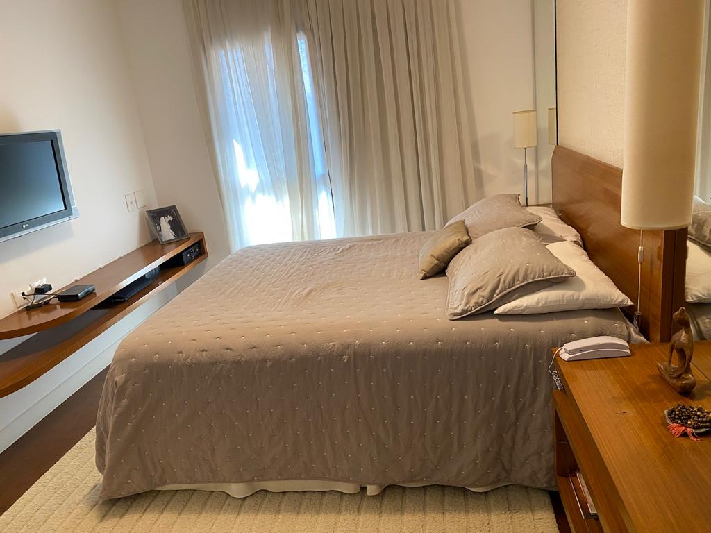 Apartamento à venda com 3 quartos, 180m² - Foto 16