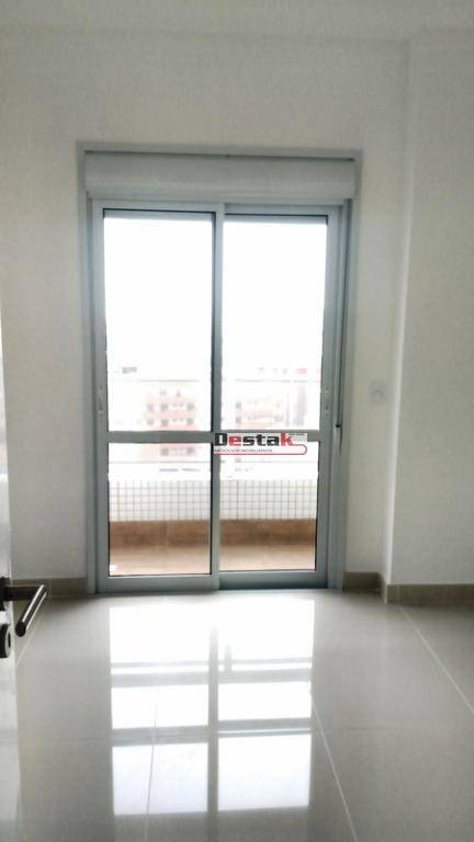 Apartamento à venda com 2 quartos, 98m² - Foto 32