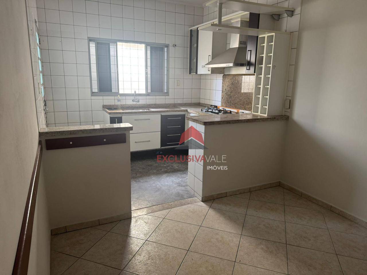 Casa à venda com 3 quartos, 91m² - Foto 4