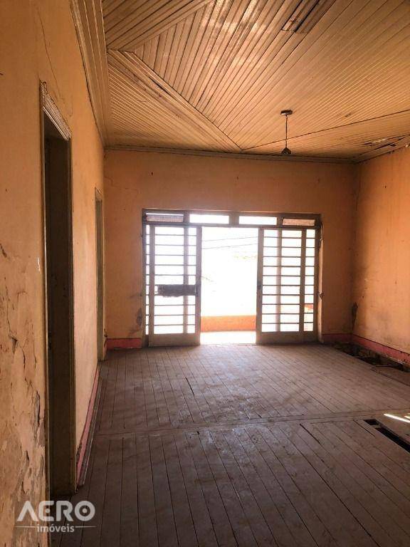 Casa, 2 quartos, 1020 m² - Foto 3