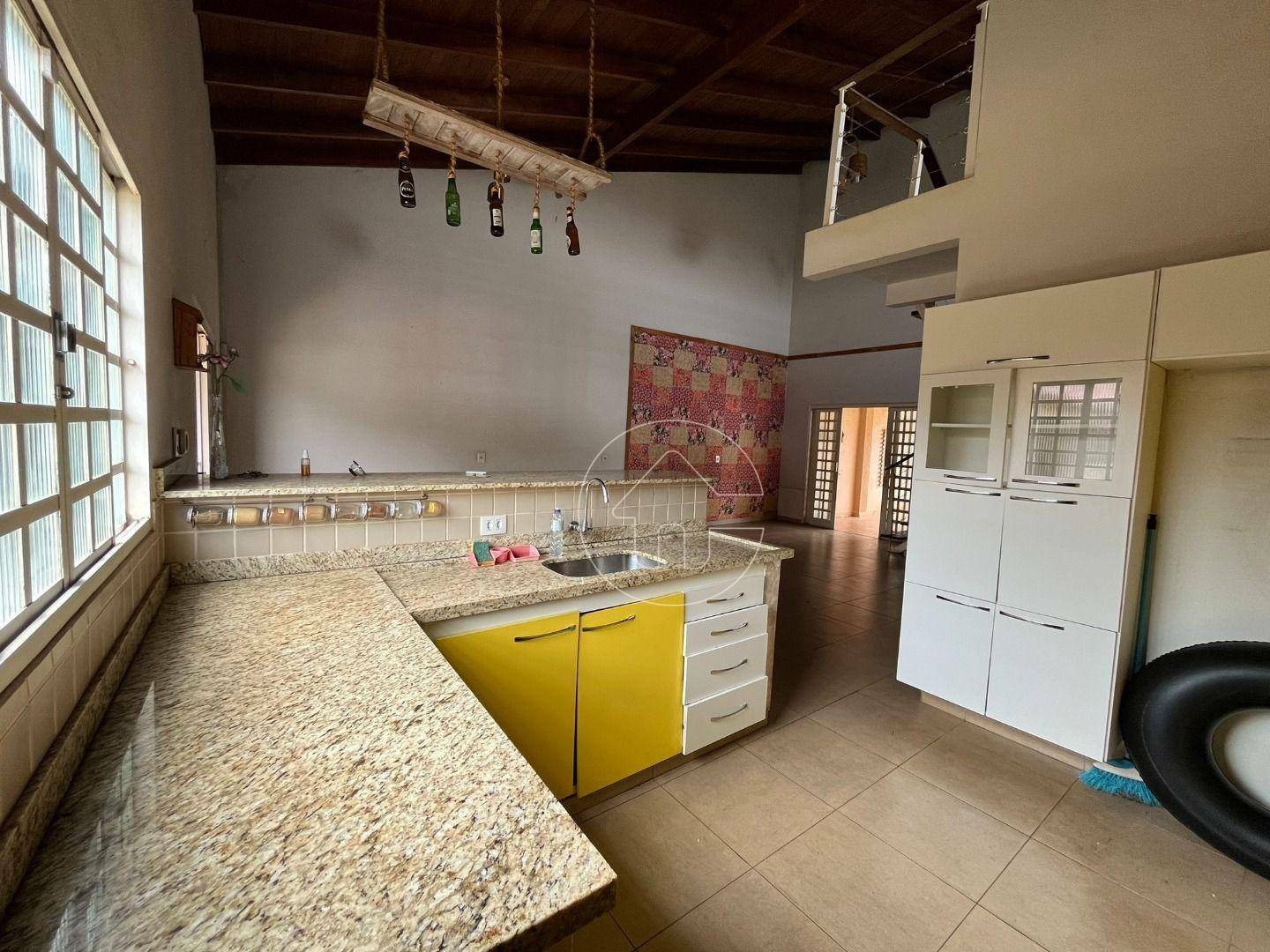 Casa à venda e aluguel com 3 quartos, 245m² - Foto 7