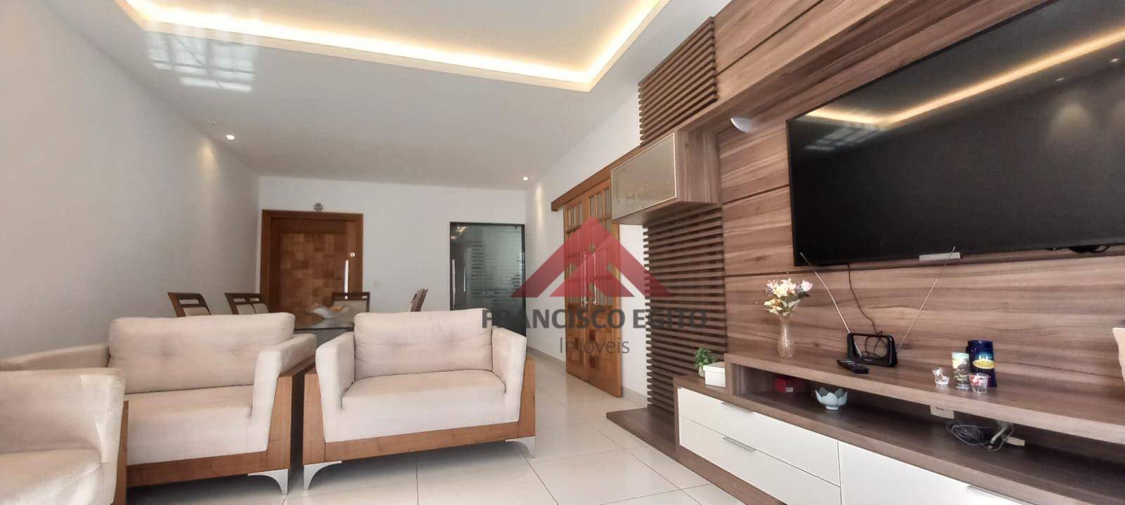 Apartamento à venda com 3 quartos, 180m² - Foto 1