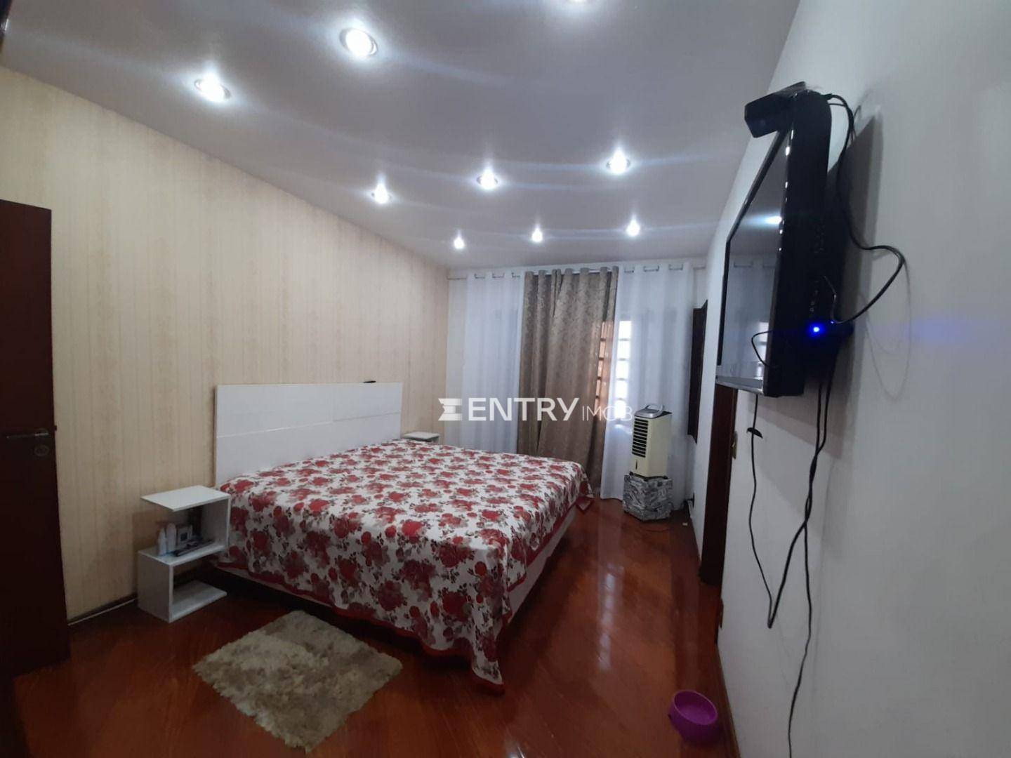 Casa à venda e aluguel com 3 quartos, 234m² - Foto 35