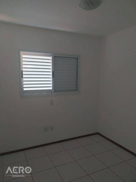 Apartamento à venda com 2 quartos, 65m² - Foto 12