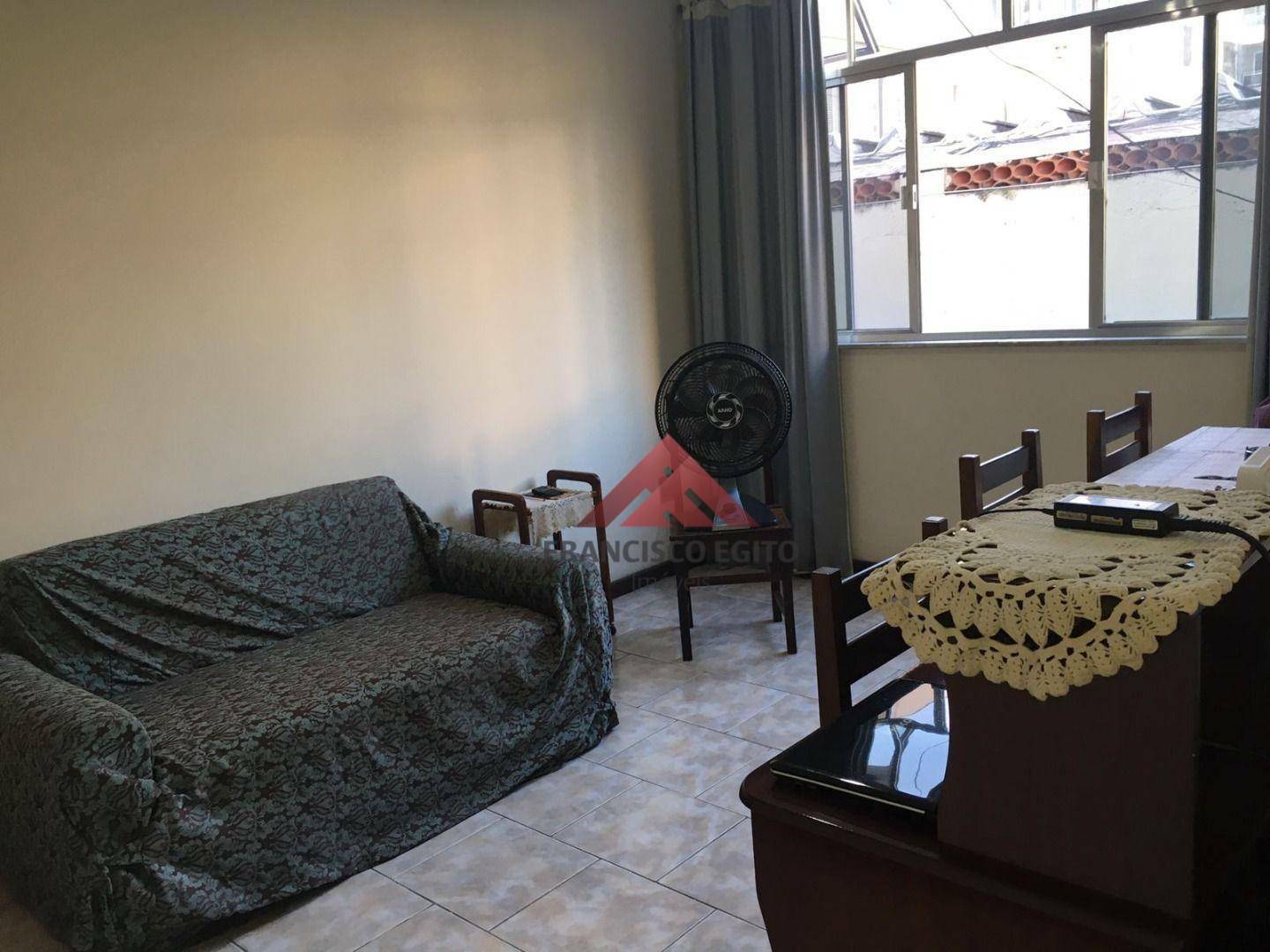 Apartamento à venda com 2 quartos, 58m² - Foto 2