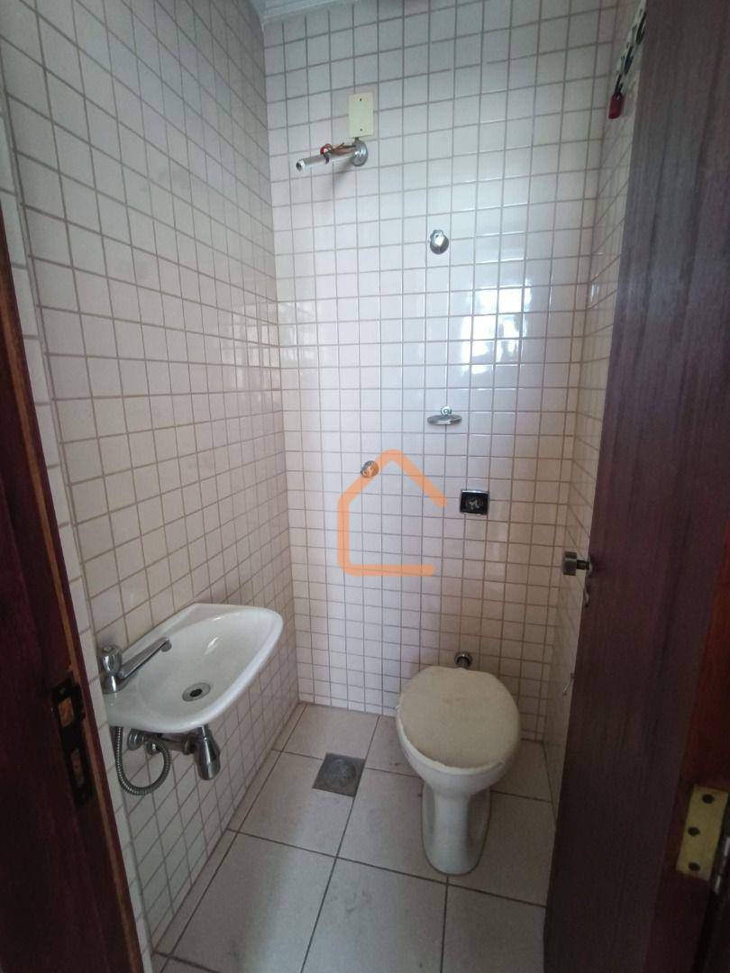 Apartamento para alugar com 3 quartos, 149m² - Foto 11