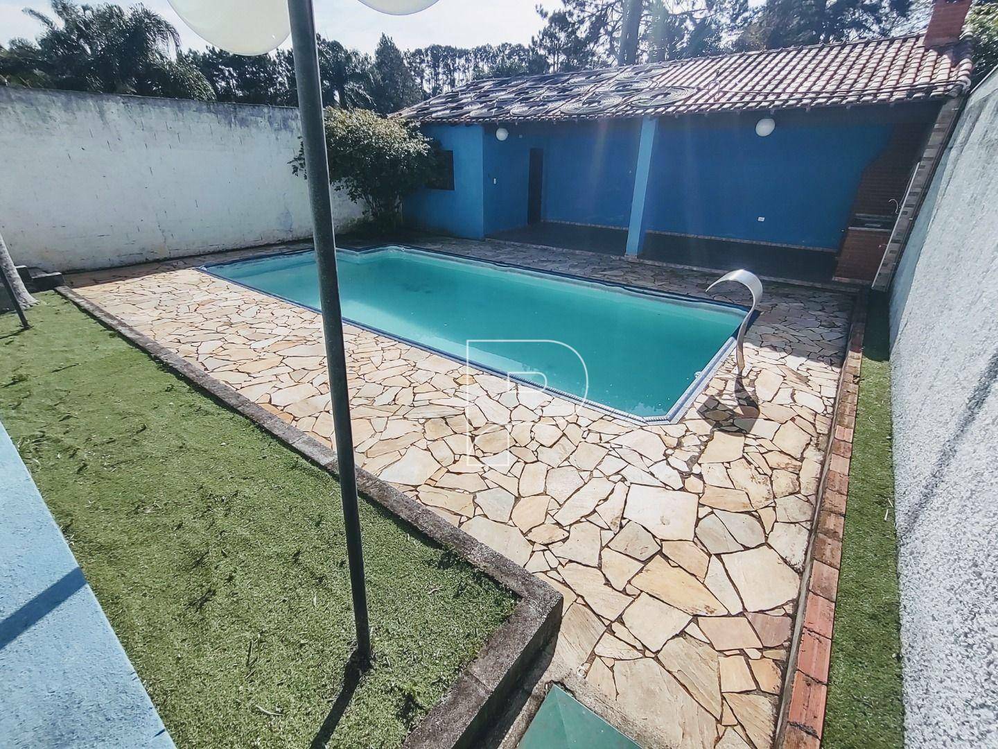 Casa de Condomínio à venda com 3 quartos, 300m² - Foto 1