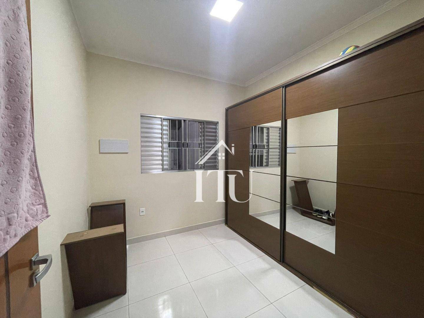 Casa à venda com 4 quartos, 280m² - Foto 9