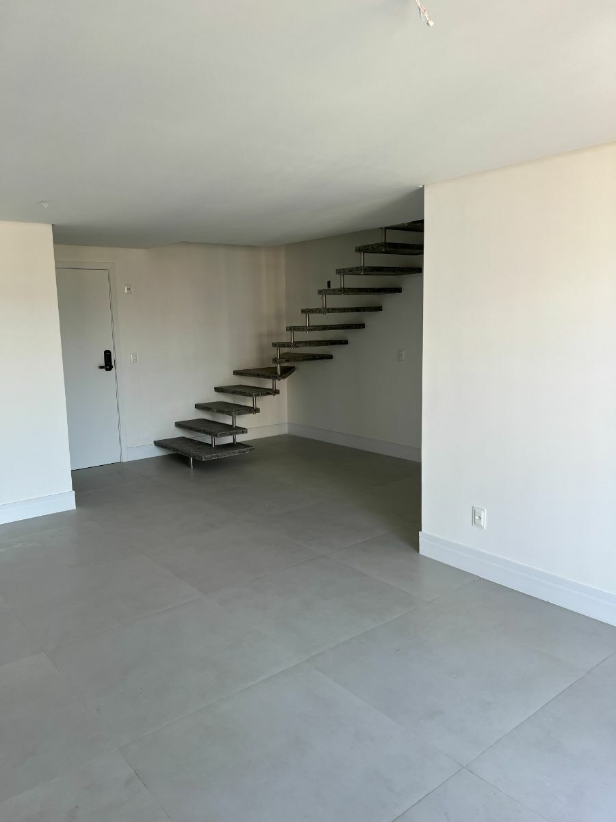 Apartamento à venda com 2 quartos, 95m² - Foto 7