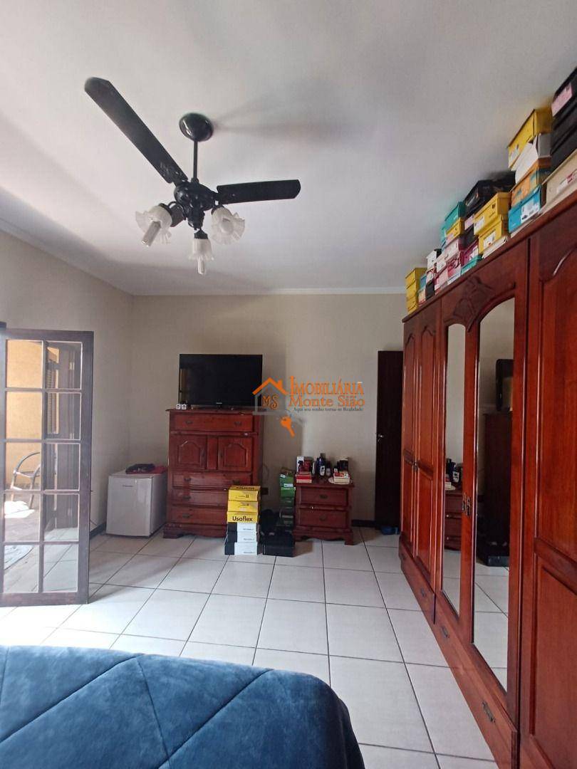 Sobrado à venda e aluguel com 3 quartos, 230m² - Foto 17