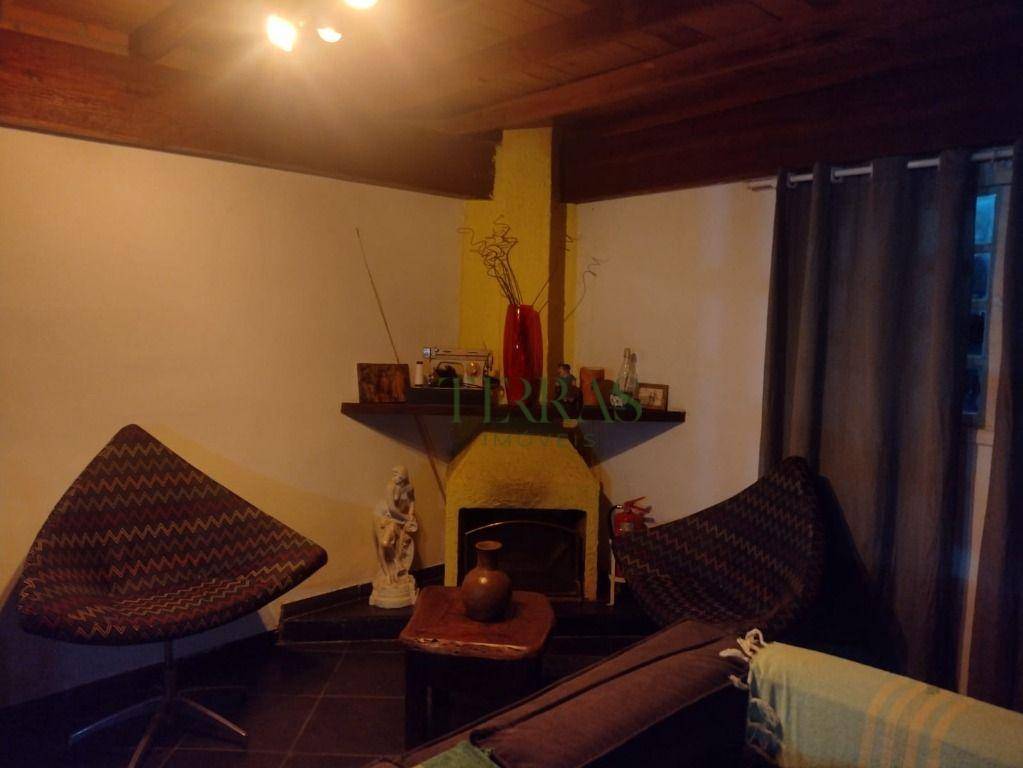 Chácara à venda com 5 quartos, 180m² - Foto 13