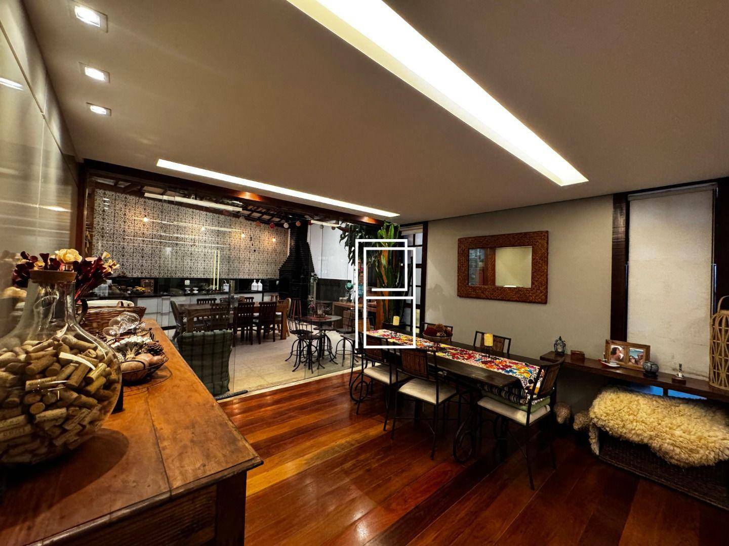 Casa à venda com 4 quartos, 300m² - Foto 11