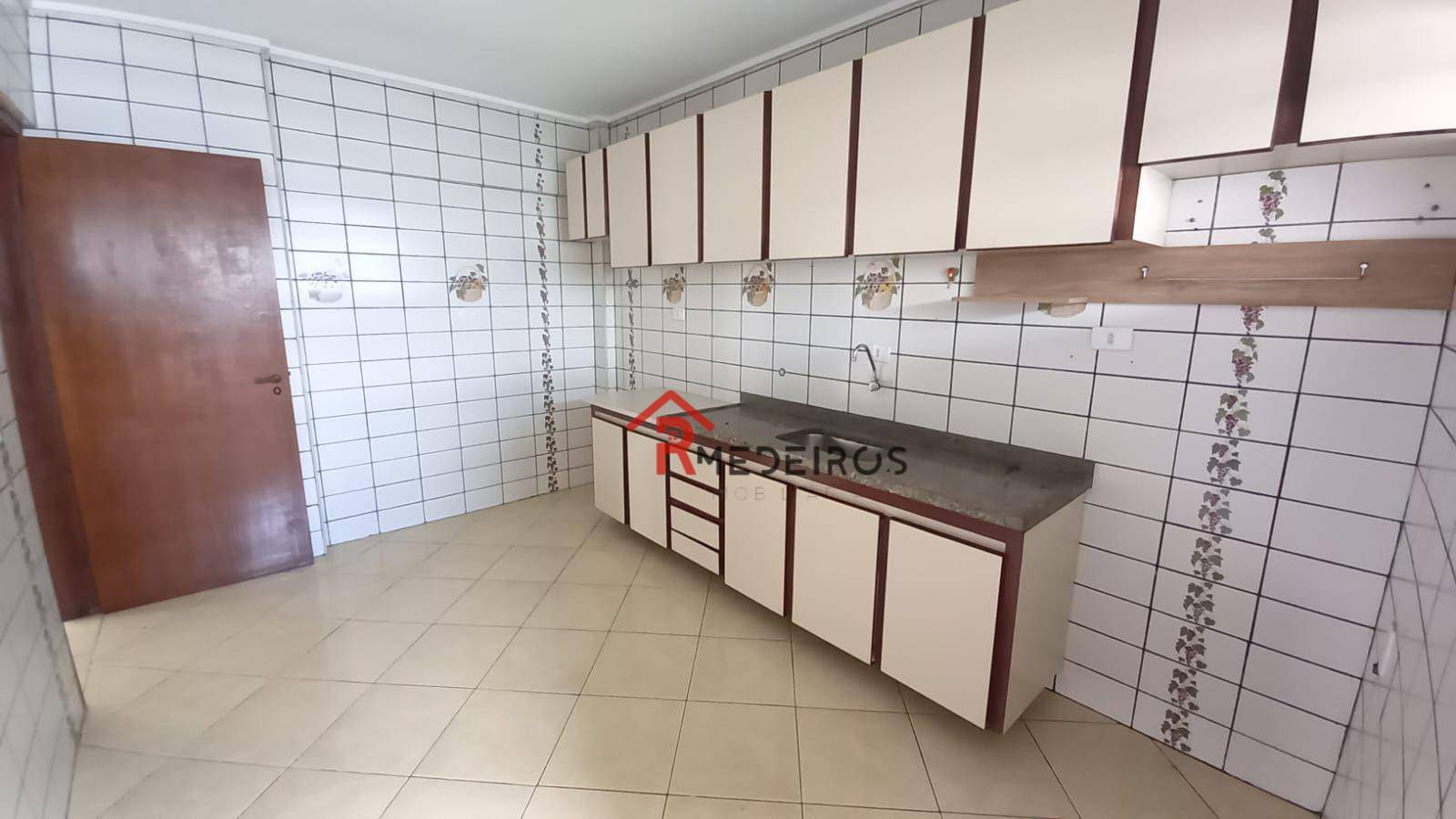 Apartamento para alugar com 2 quartos, 80m² - Foto 4