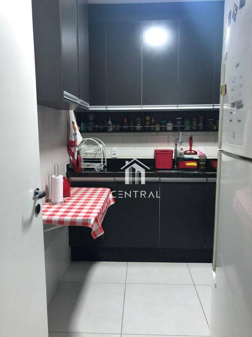 Apartamento à venda com 3 quartos, 73m² - Foto 17