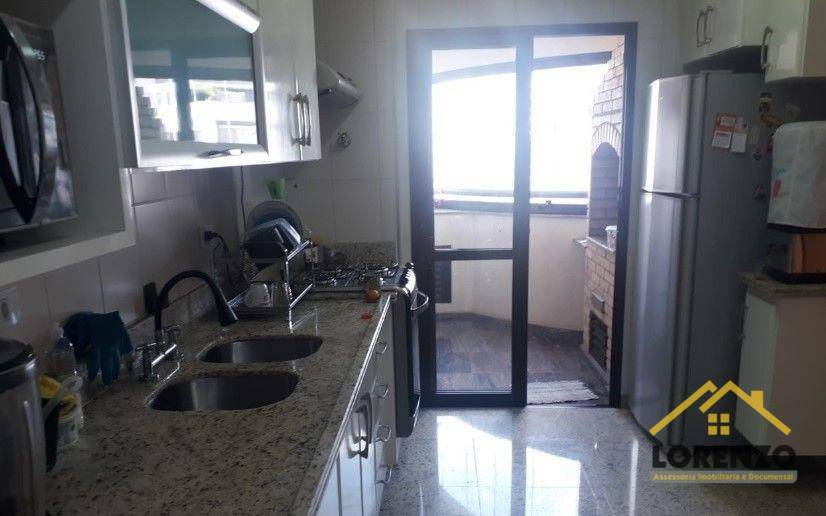 Apartamento à venda com 3 quartos, 143m² - Foto 11