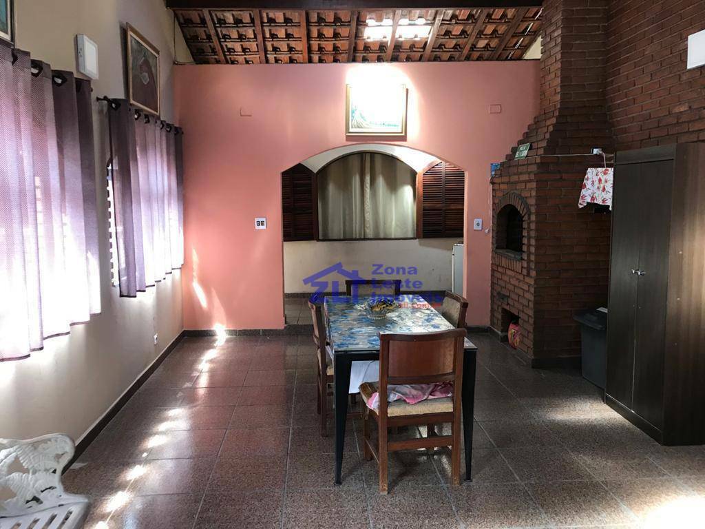 Sobrado à venda com 3 quartos, 240m² - Foto 27