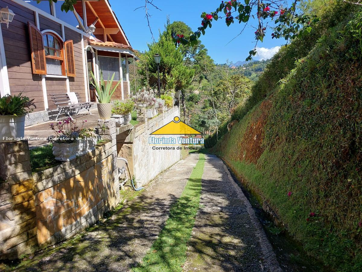 Casa de Condomínio à venda com 4 quartos, 240m² - Foto 15