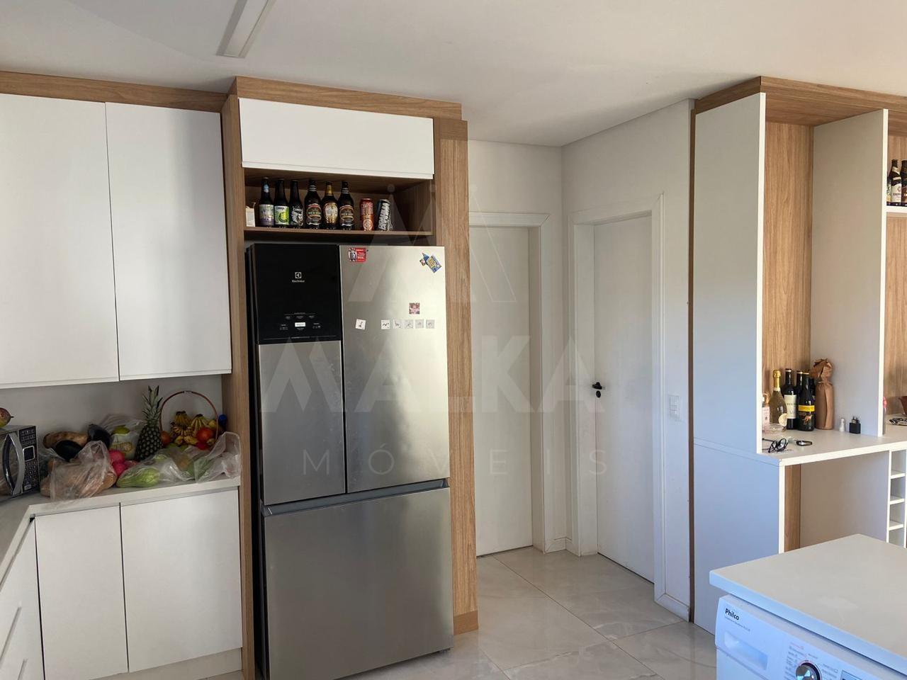 Casa para alugar com 4 quartos, 270m² - Foto 9