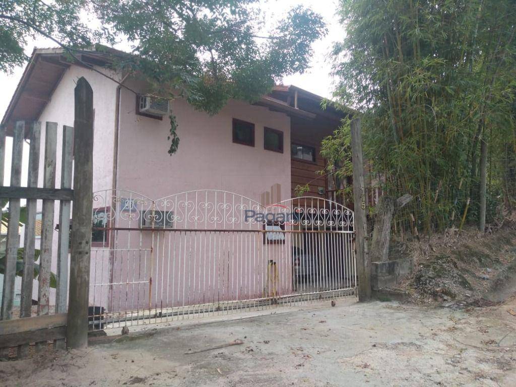 Casa, 5 quartos, 230 m² - Foto 1