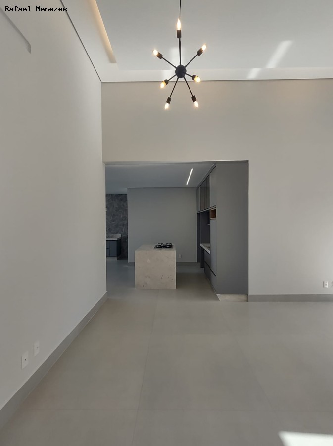 Casa de Condomínio à venda com 3 quartos, 196m² - Foto 4