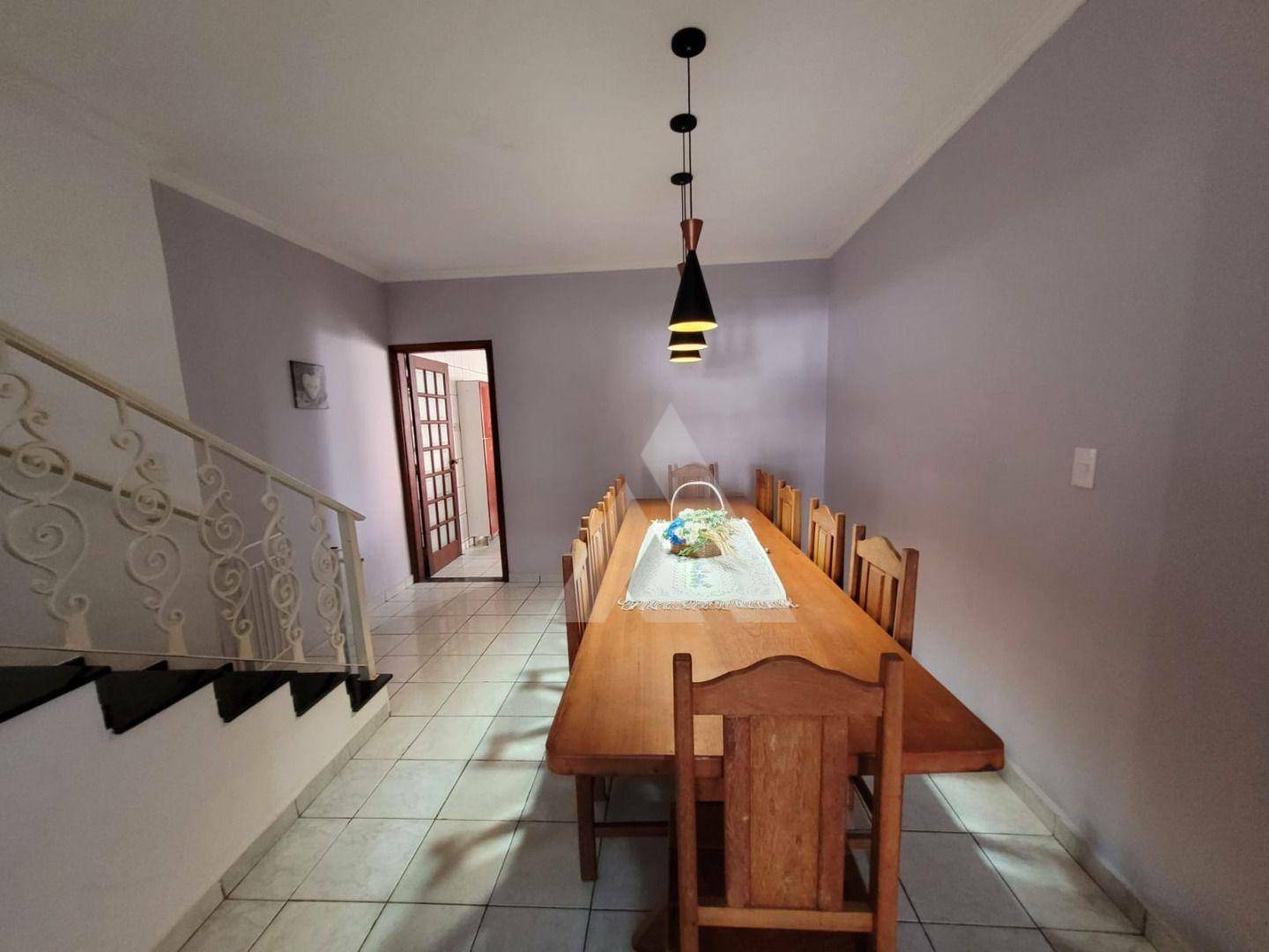 Casa à venda com 4 quartos, 260m² - Foto 6