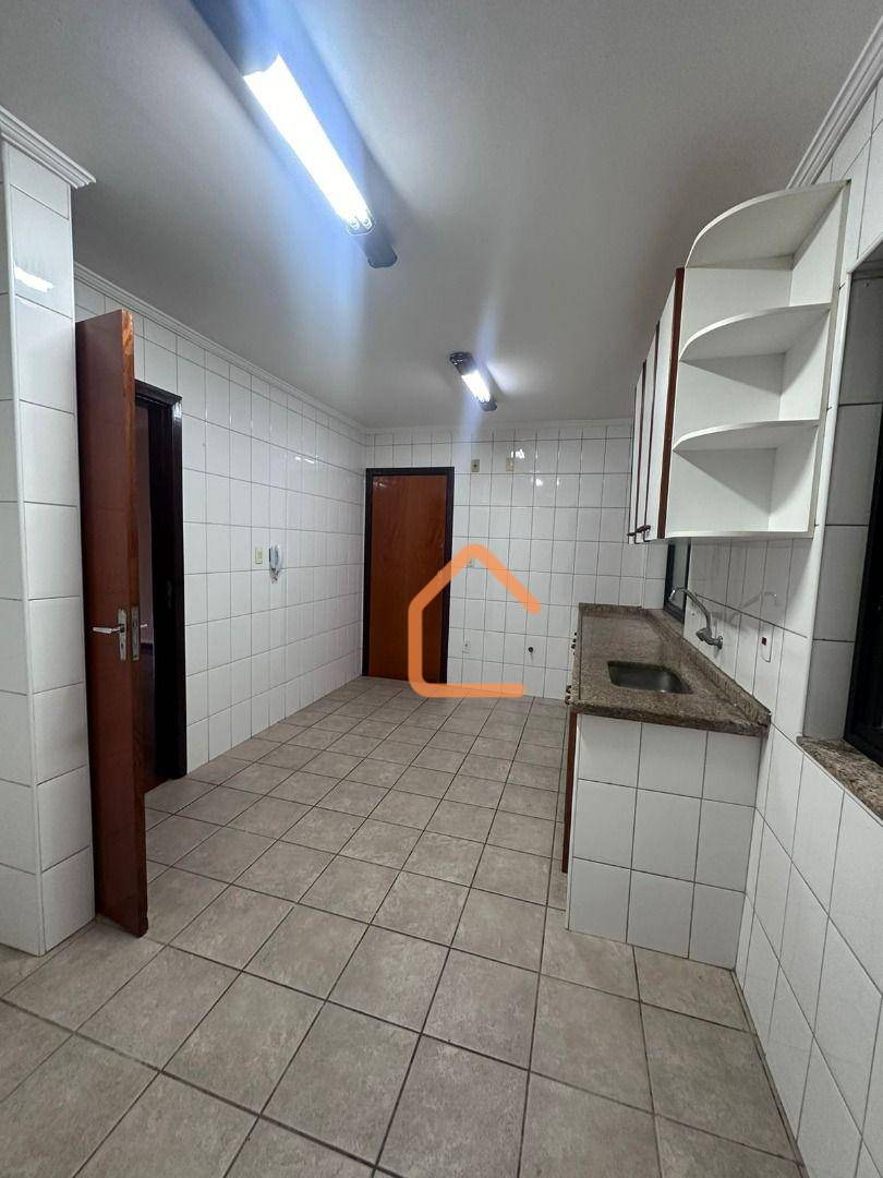 Apartamento à venda com 3 quartos, 118m² - Foto 6