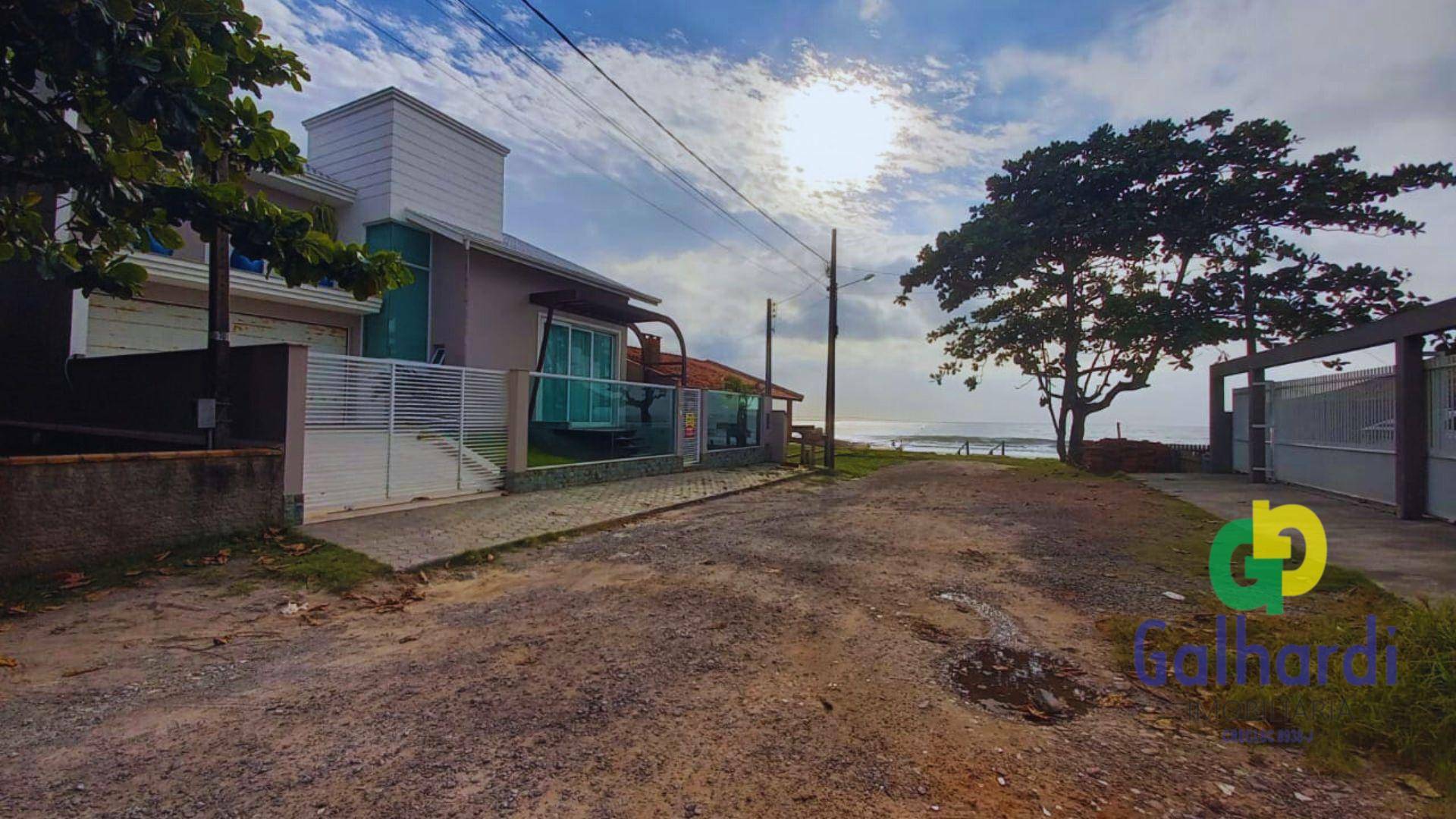 Sobrado à venda com 3 quartos, 241m² - Foto 3