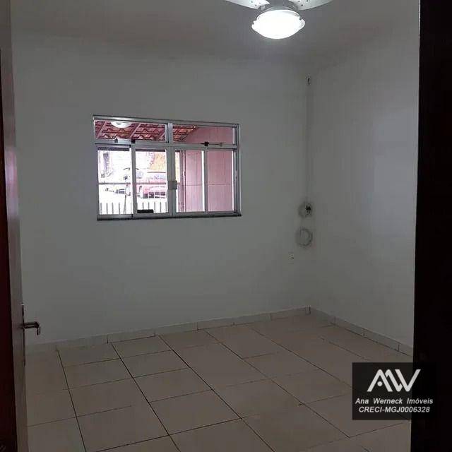 Casa à venda com 2 quartos, 66m² - Foto 9