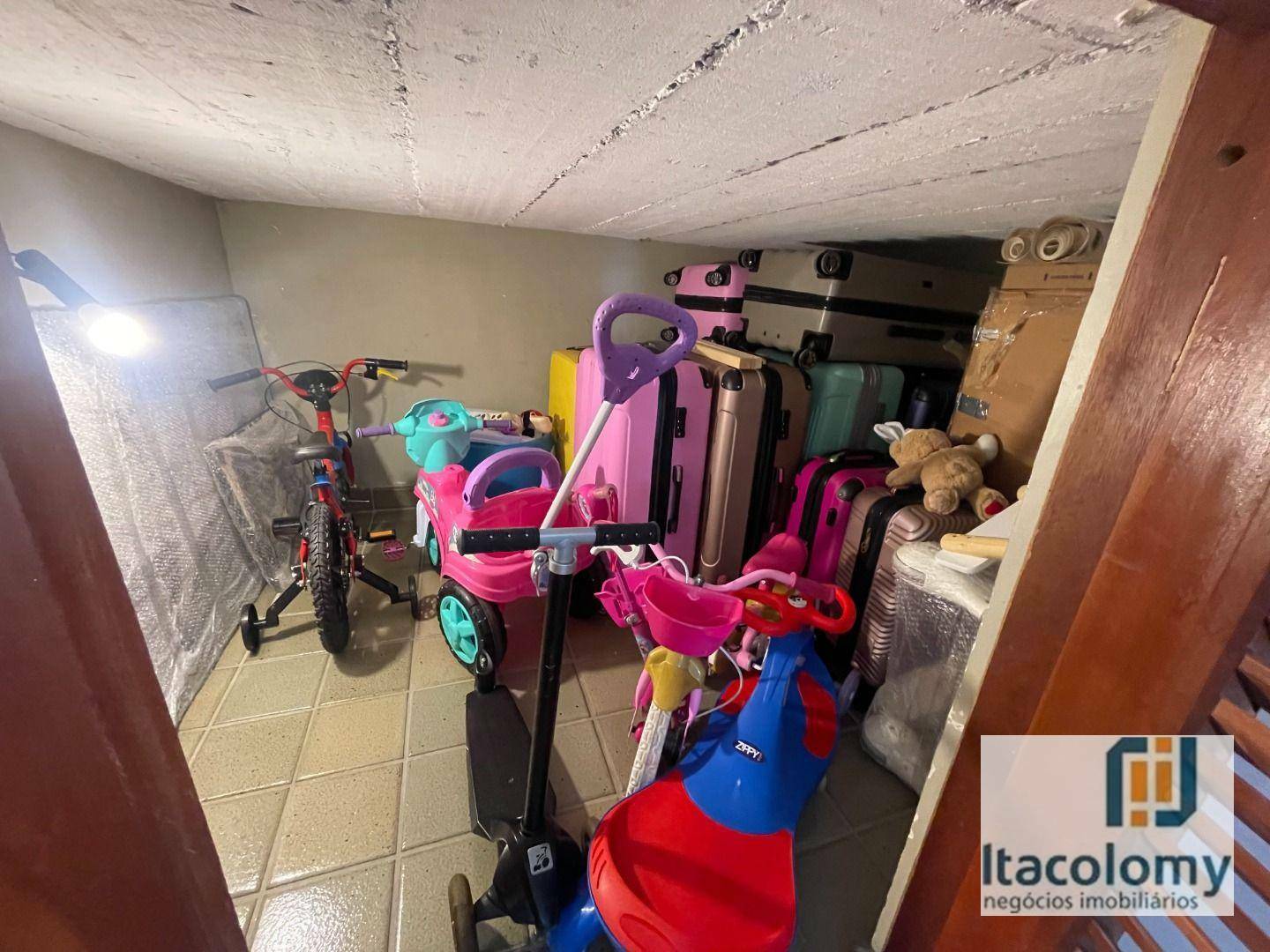 Casa de Condomínio à venda com 4 quartos, 500m² - Foto 36