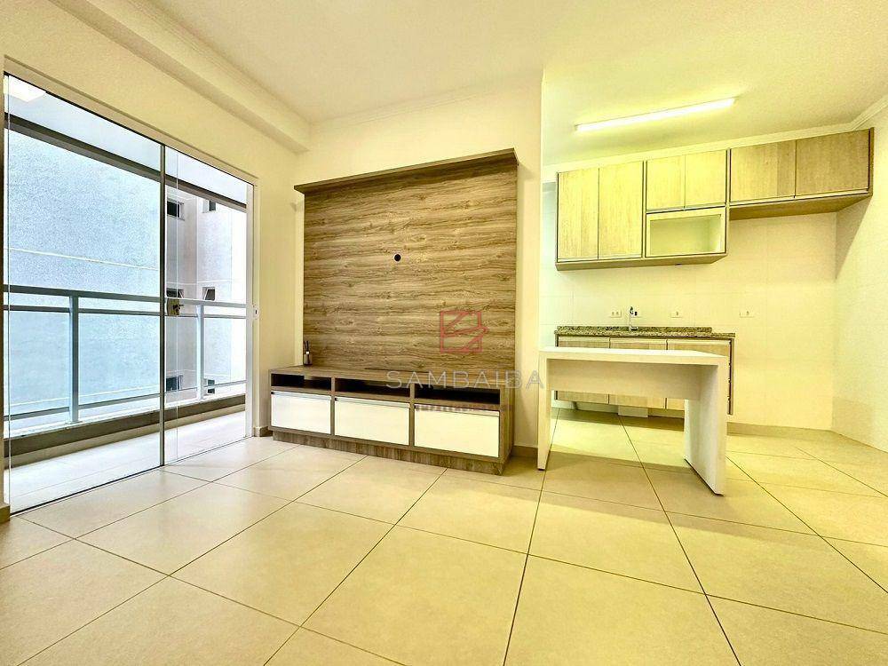 Apartamento para alugar com 1 quarto, 55m² - Foto 11