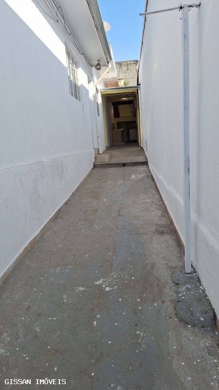 Casa à venda com 2 quartos, 125m² - Foto 3