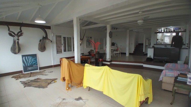 Casa à venda com 3 quartos, 360m² - Foto 12