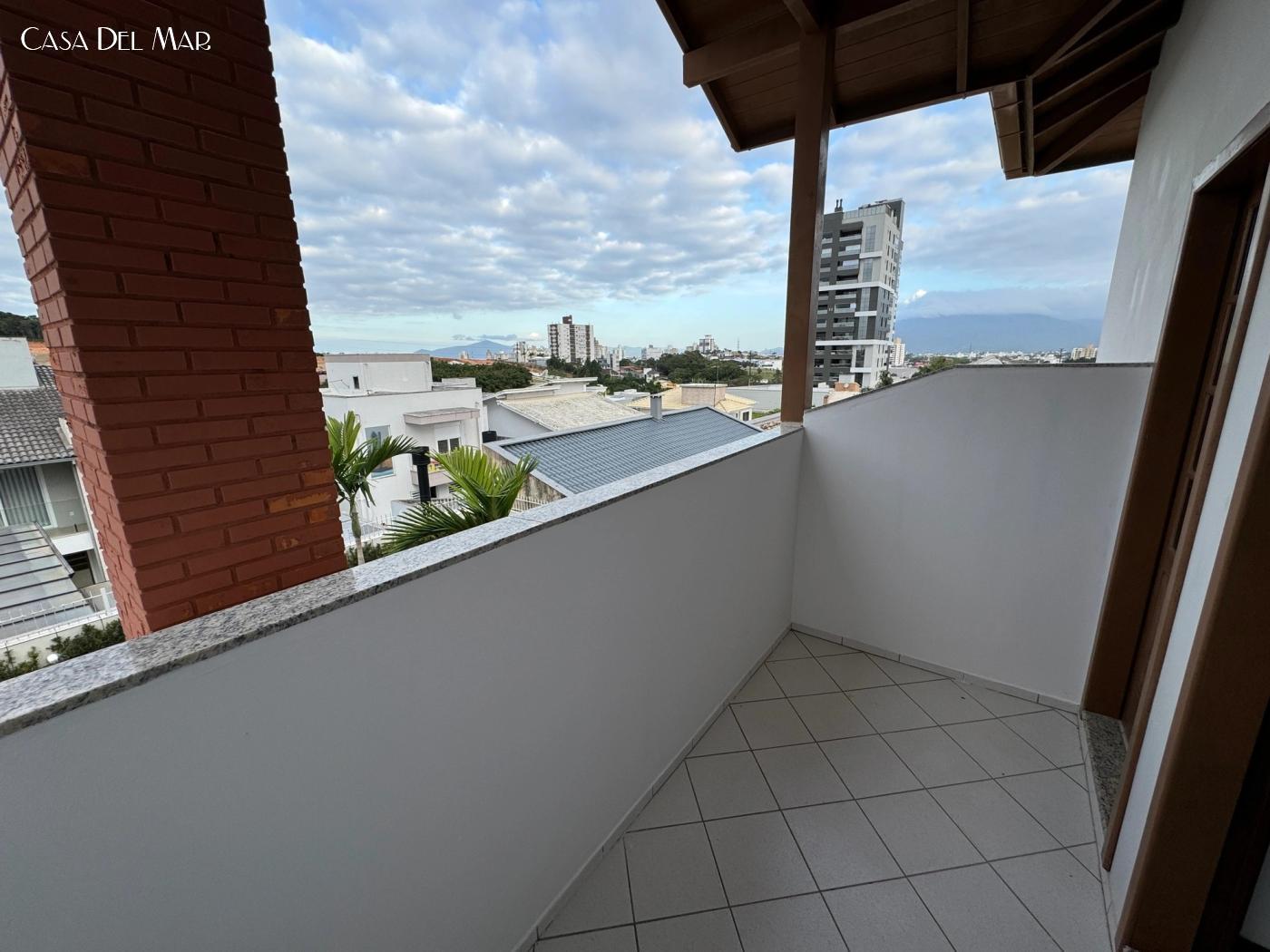 Casa à venda com 4 quartos, 223m² - Foto 18