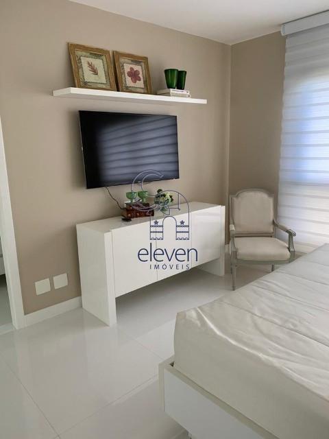 Apartamento à venda com 4 quartos, 225m² - Foto 21