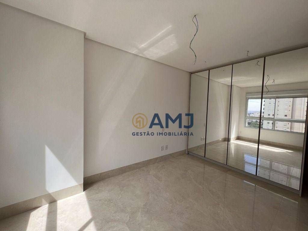 Apartamento à venda com 4 quartos, 260m² - Foto 18