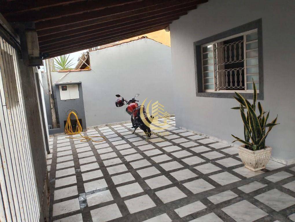 Casa à venda com 4 quartos, 180m² - Foto 7