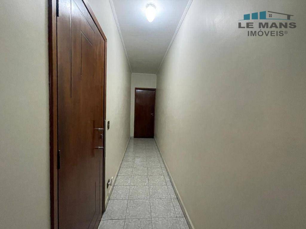 Casa à venda com 3 quartos, 240m² - Foto 13