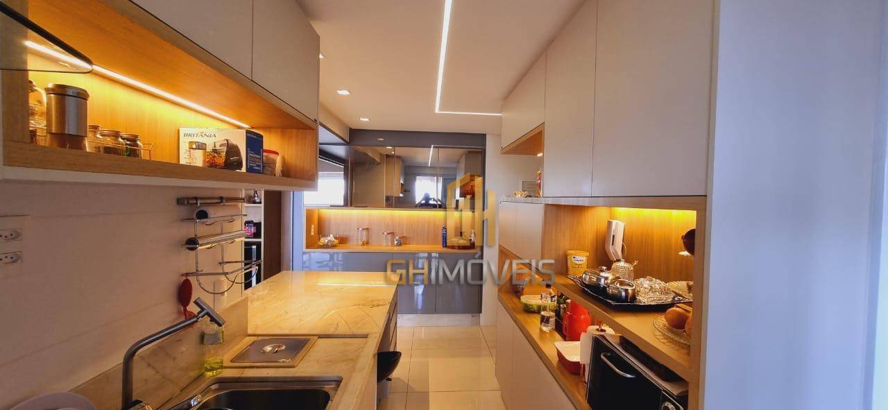 Apartamento à venda com 3 quartos, 140m² - Foto 7