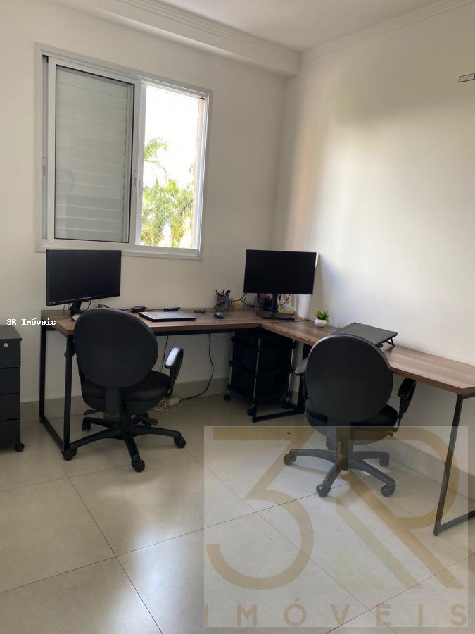 Apartamento para alugar com 2 quartos, 67m² - Foto 10