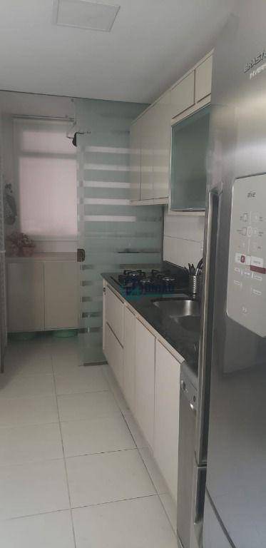 Apartamento à venda com 3 quartos, 97m² - Foto 10