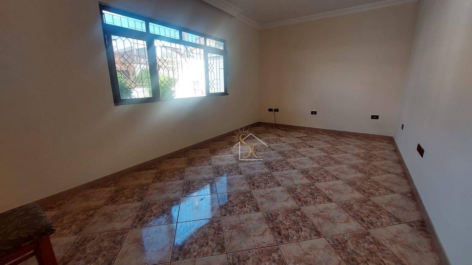 Casa para alugar com 3 quartos, 180m² - Foto 5