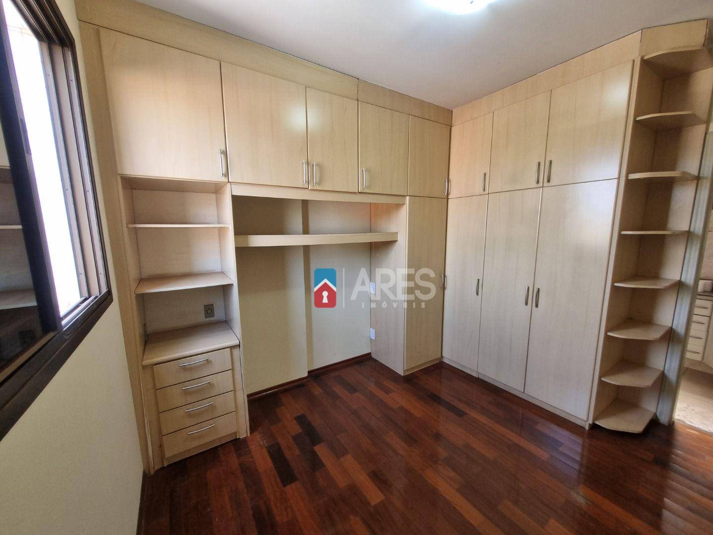 Apartamento para alugar com 3 quartos, 92m² - Foto 13